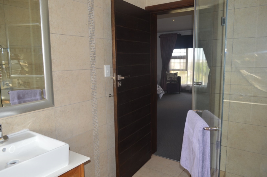 4 Bedroom Property for Sale in Wilkoppies North West